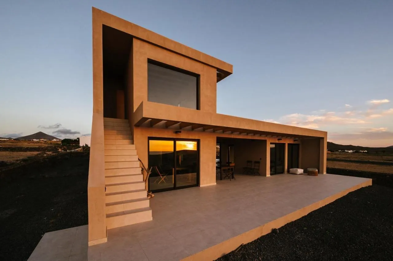 Essea Living Tindaya With Heated Pool Vila